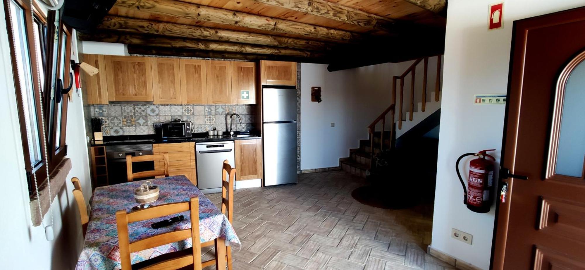 Villa Familia Sequeira à São Bartolomeu de Messines Extérieur photo