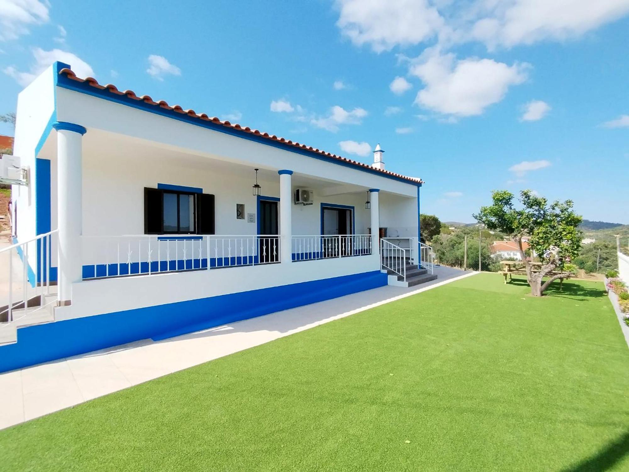 Villa Familia Sequeira à São Bartolomeu de Messines Extérieur photo